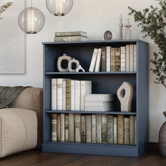 Bücherregal mit 3 Regalböden aus 100 % Massivholz und optionalen Türen von Palace Imports