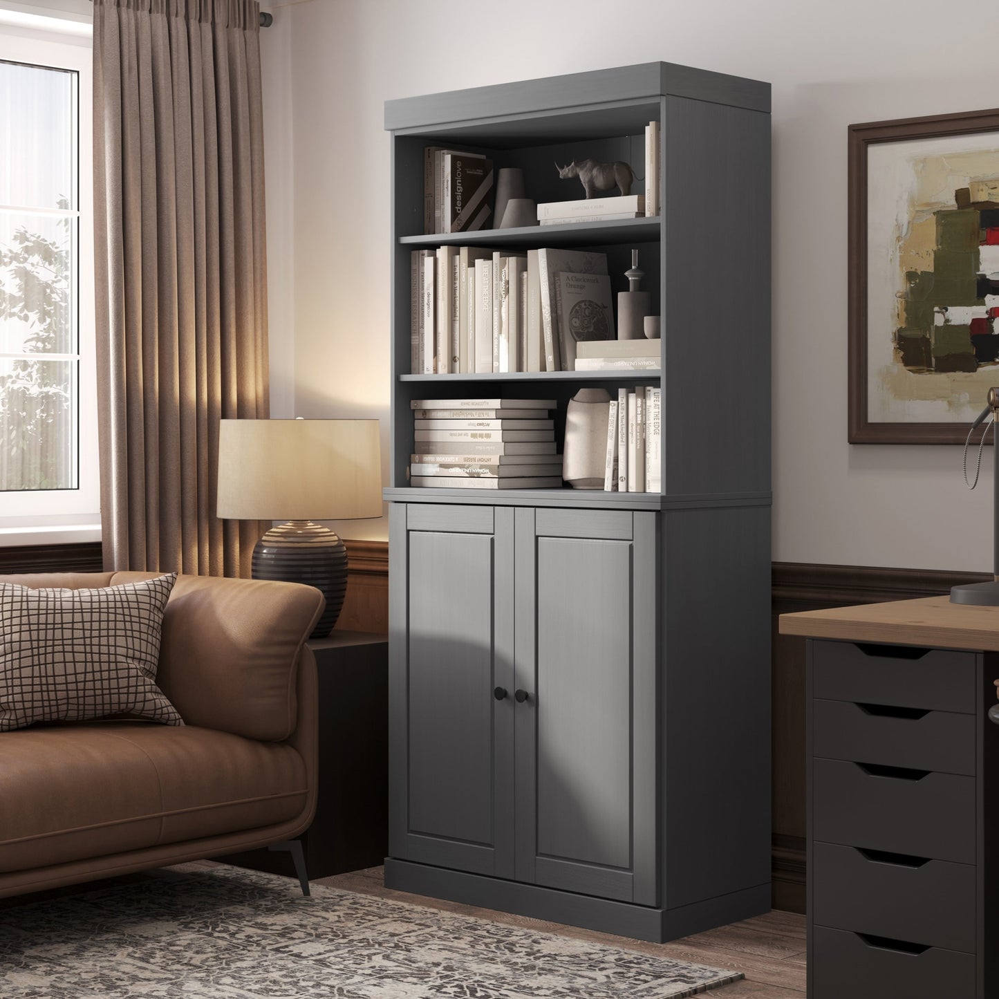 Bücherregal mit 6 Regalböden aus 100 % Massivholz und optionalen Türen von Palace Imports
