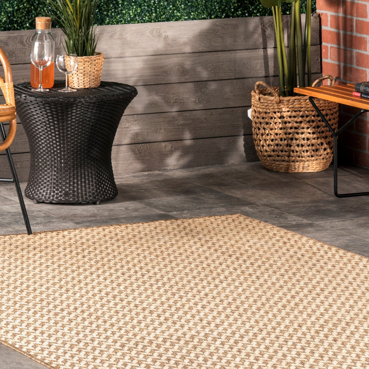 Nuloom Camryn Fischgräten-Teppich für drinnen und draußen