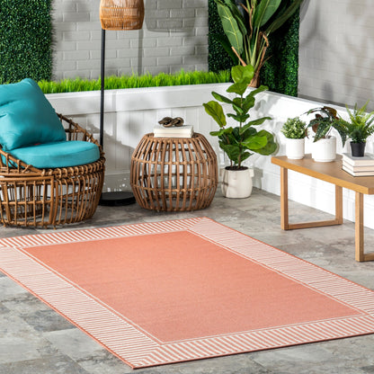 Nuloom Leah Classic Bordered Indoor/Outdoor-Teppich