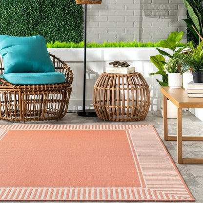Nuloom Leah Classic Bordered Indoor/Outdoor-Teppich