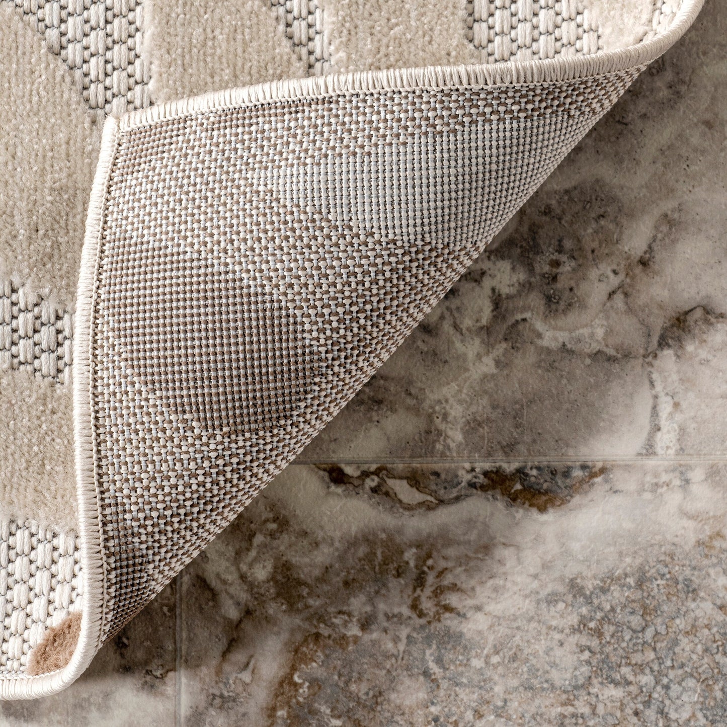 Nuloom Ronda Teppich für drinnen und draußen mit kräftigem Blumenmuster