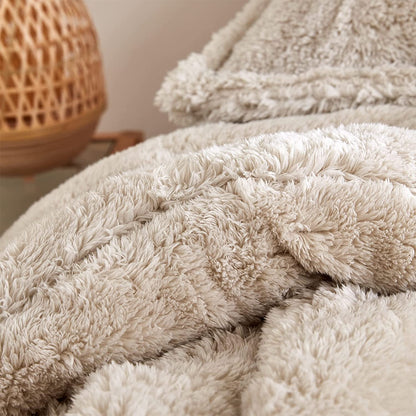 The Original Plush – Coma Inducer® Übergroße Bettdecke – Weißer Sand
