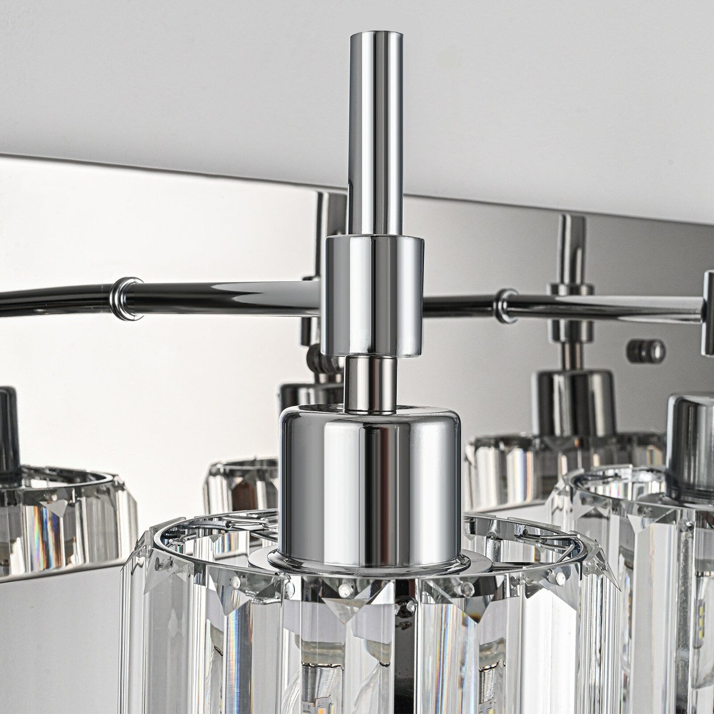 Moderne dimmbare Kristall-Badezimmer-Wandleuchten mit Waschtischleuchten und Kristallschirmen