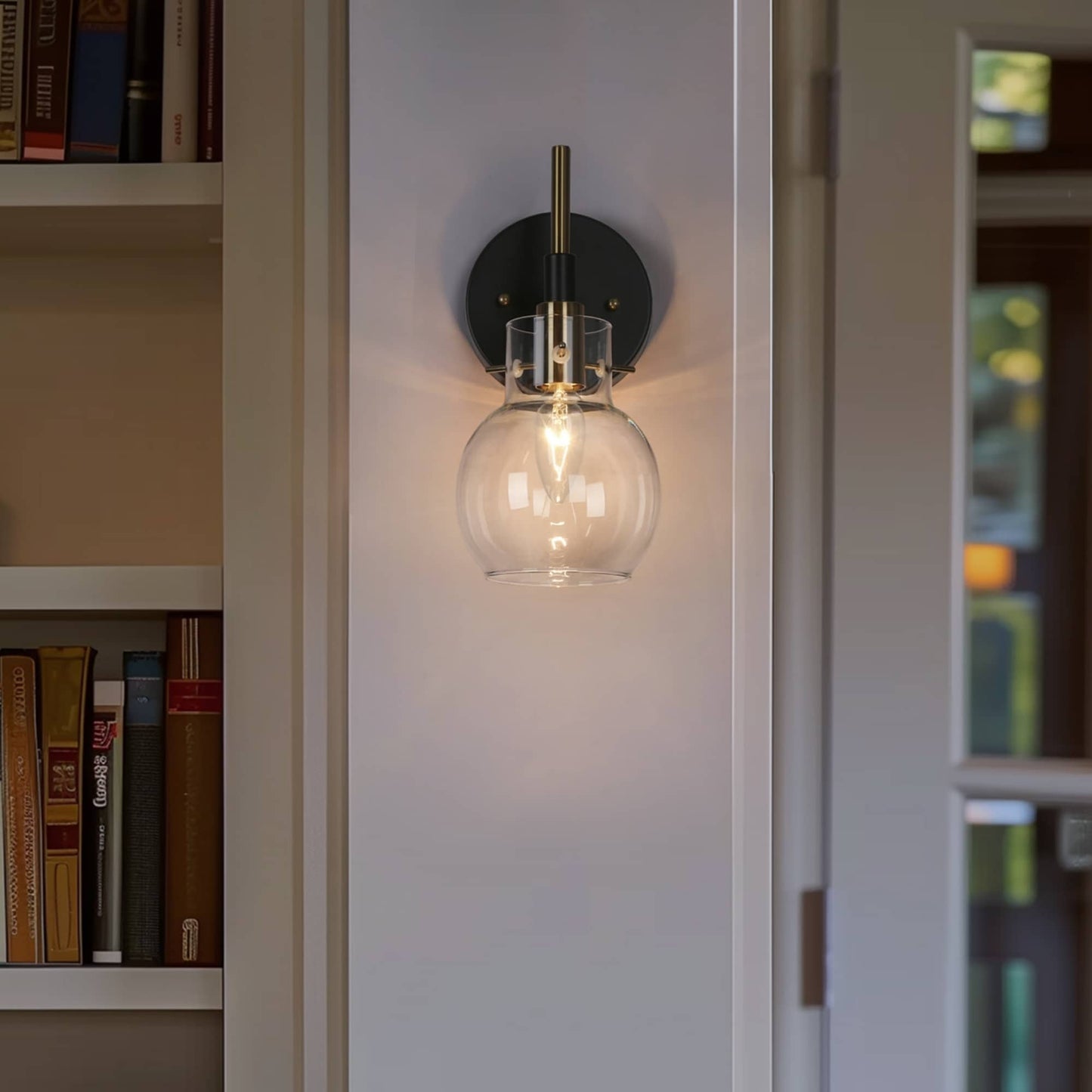 Moderne Bauernhaus-Wandleuchte mit 1 Licht, Schwarzgold, mit Glasschirm