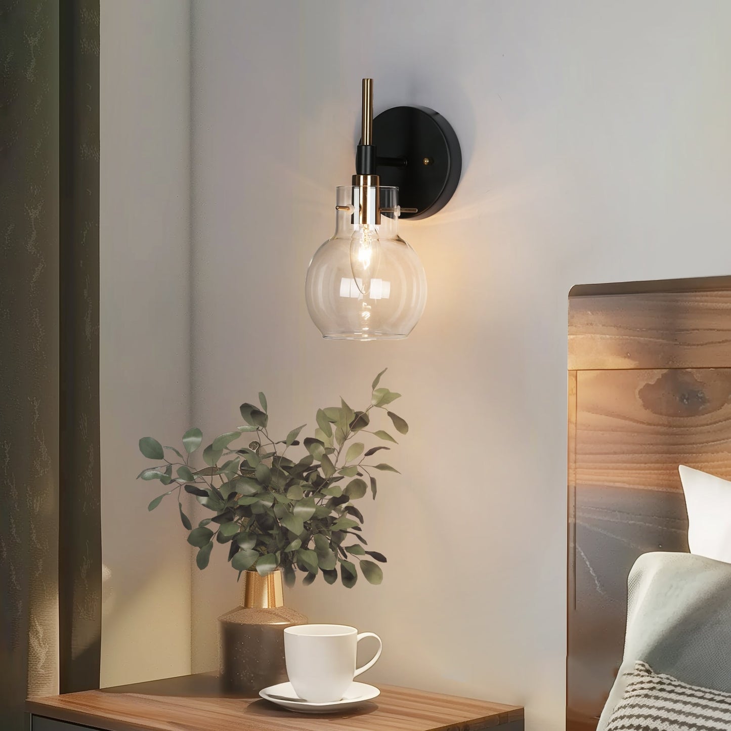 Moderne Bauernhaus-Wandleuchte mit 1 Licht, Schwarzgold, mit Glasschirm