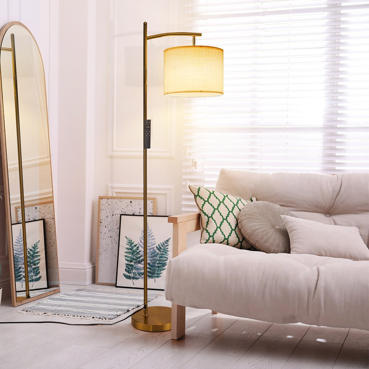 Dimmbare LED-Stehlampe „Netin 66“ mit gewölbter Form und Fernbedienung – N/A