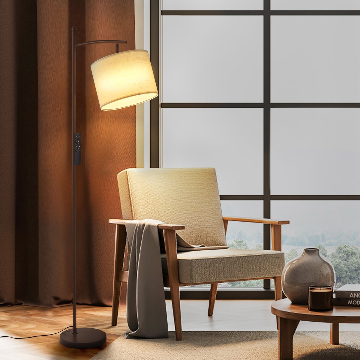 Dimmbare LED-Stehlampe „Netin 66“ mit gewölbter Form und Fernbedienung – N/A