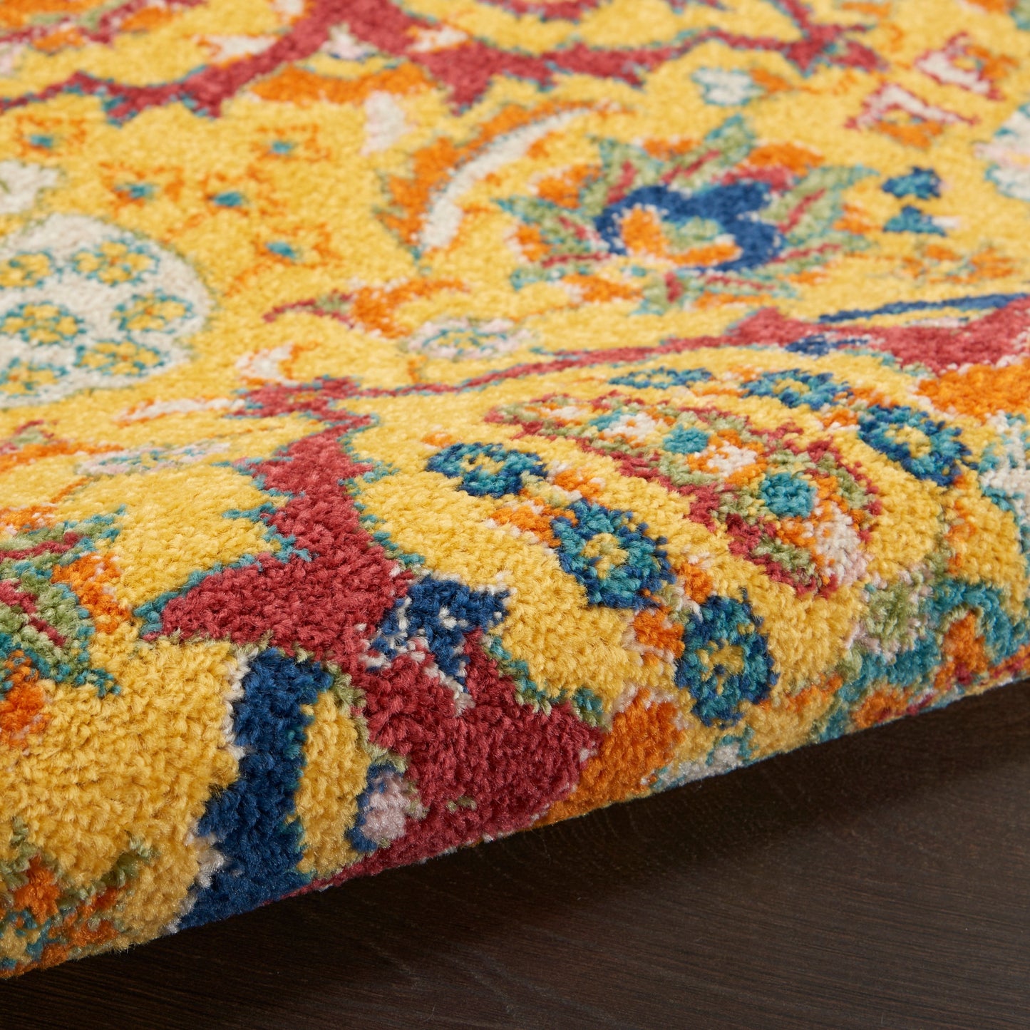 Nourison Allur Moderner Boho-Teppich mit Blumenmedaillon