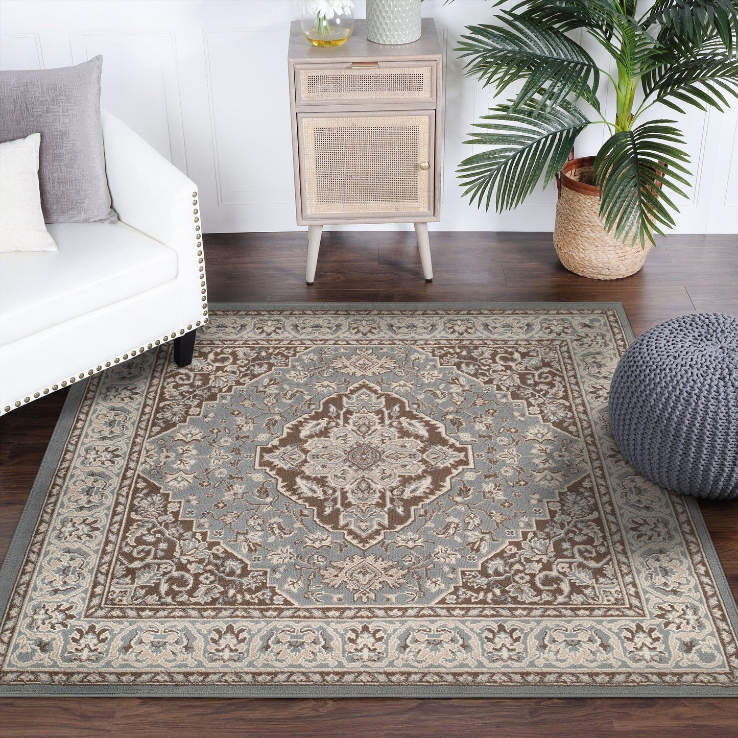 Hochwertiger Teppich Glendale mit Blumenmedaillon für den Innenbereich