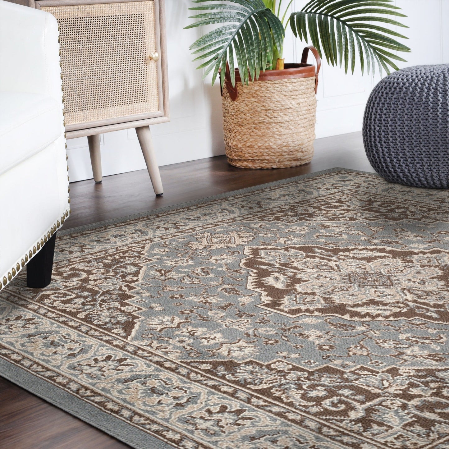 Hochwertiger Teppich Glendale mit Blumenmedaillon für den Innenbereich