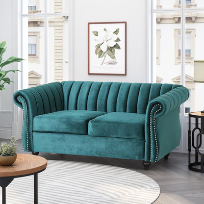 Tealfarbenes Chesterfield-Sofa mit Nagelköpfen und Beinen aus Birkenholz