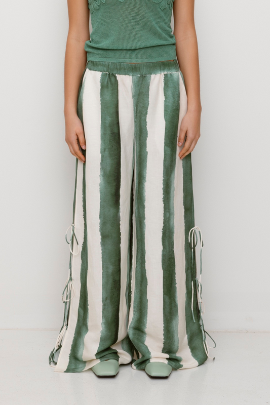 Havana Hose mit weitem Bein – Salbeigrün gestreift