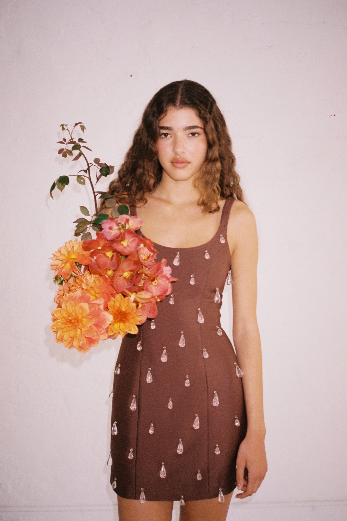 Luvia Minikleid mit Perlen - Schokolade