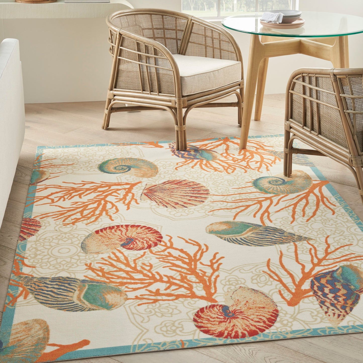 Waverly Sun &amp; Shade Shore Thing Teppich für drinnen und draußen, tropische Muscheln, Blumenmuster