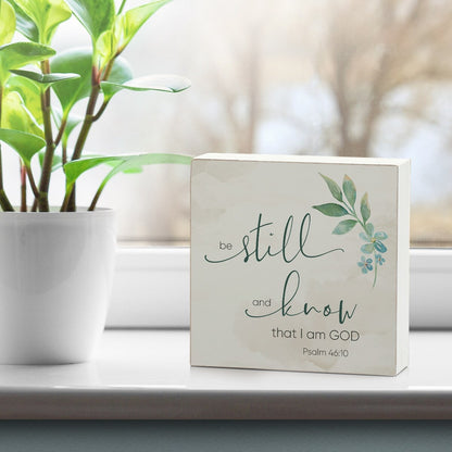 Holzblock-Dekor-Nachricht „Be Still and Know“ – Schild, 9,5 cm im Quadrat, hergestellt in den USA – Multi-40