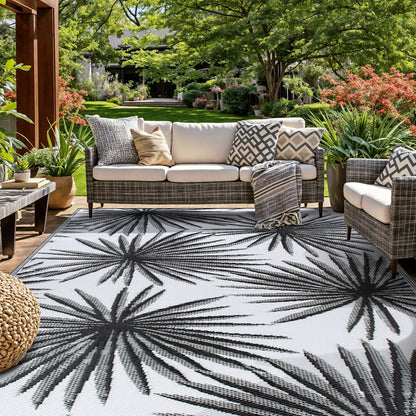 World Rug Gallery – Wendbare Outdoor-Teppiche aus recyceltem Kunststoff mit Blumenmuster und tropischem Muster